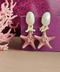 Orecchini Pendenti con Stelle Marine Dipinte a Mano e Conchiglie