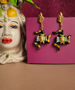 Orecchini Siciliani con Trinacria in Ceramica di Caltagirone Dipinta a Mano