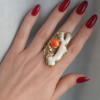 anello vistoso in argento 925 placcato oro con corallo rosso e ramo di corallo bianco
