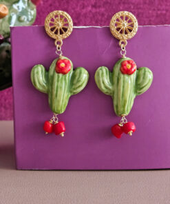 Orecchini siciliani con fichi d'india in ceramica di caltagirone e corallo rosso