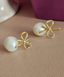 Alternative view of Orecchini Sposa in Argento 925 Placcato Oro con Perle Barocche