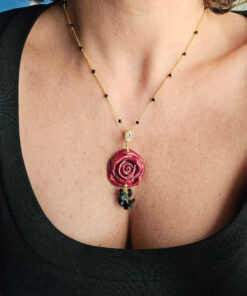 Alternative view of Collana a Catena in Argento 925 Placcato Oro con Spinello Nero, Fiore in Ceramica e Ossidiana