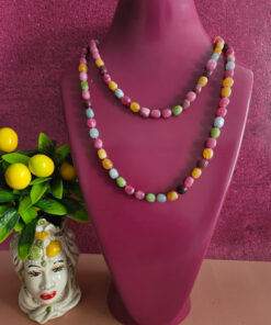Collana extra lunga con giada colorata