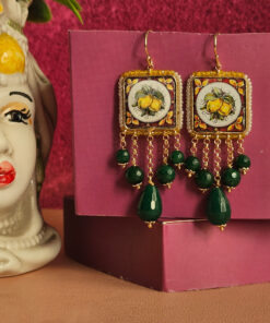 Orecchini siciliani con mattonelle in ceramica di caltagirone e pietre verdi