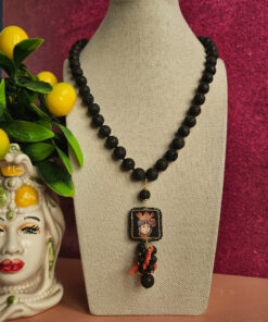 Collana pietra lavica con mattonella in ceramica di caltagirone