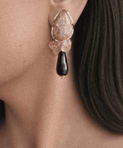 Alternative view of Orecchini Pendenti con Pietra del Sole Onice e Quarzo Strawberry