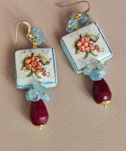 Alternative view of Orecchini Siciliani con Mattonelle in Ceramica di Caltagirone , Acquamarina e Agata Borgogna