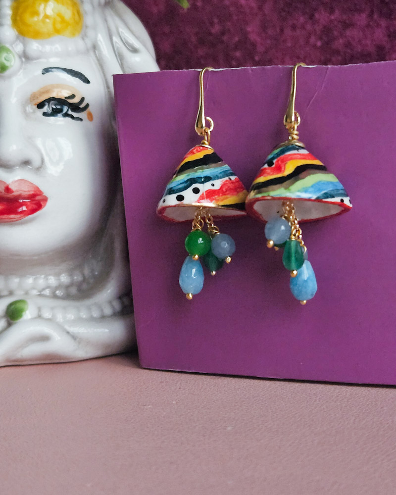Orecchini siciliani con campanelle in ceramica di caltagirone e pietre colorate 6