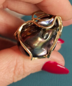 Alternative view of Anello in Argento 925 Placcato Oro con Perla Barocca Nera