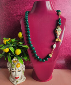 Collana siciliana con agata verde e pesce in ceramica di caltagirone