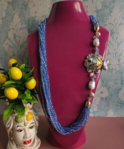 collana siciliana 8 fili con cristalli azzurri e pesce in ceramica di caltagirone
