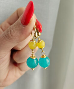 orecchini pendenti con giada colorata