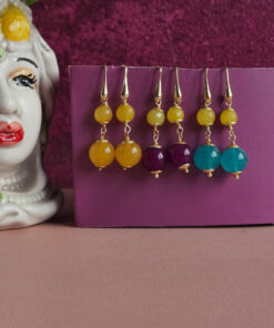 orecchini pendenti con giada colorata