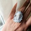 Anello in argento 925 con cammeo natività scolpito dalla conchiglia sardonica