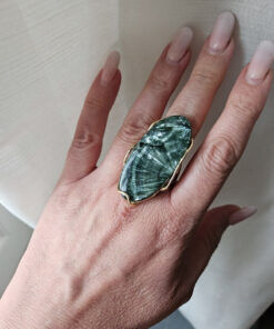Anello ovale con serafinite