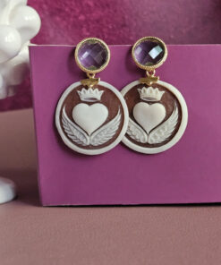 Orecchini pendenti con cammei cuore sacro e cristalli celesti