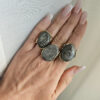 anello ovale con corallo agatizzato 1