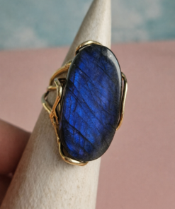 Alternative view of Anello Ovale in Argento 925 Placcato Oro con Labradorite