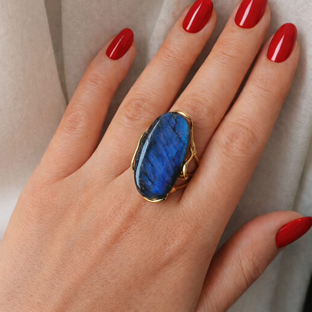 anello ovale in argento 925 placcato oro con labradorite naturale