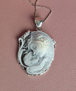 collana a catena in argento 925 con cammeo natività scolpito dalla conchiglia sardonica