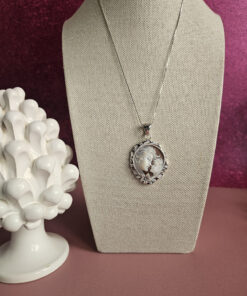 collana a catena in argento 925 con cammeo natività scolpito dalla conchiglia sardonica