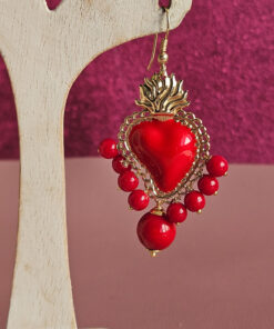 Alternative view of Orecchini Pendenti con Cuori Sacri in Ottone e Maiorca Rossa