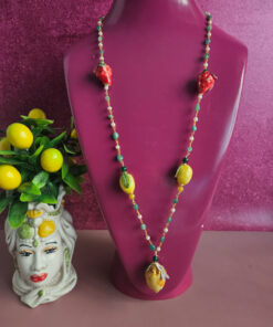 Collana a catena con giada verde e frutta in ceramica di caltagirone