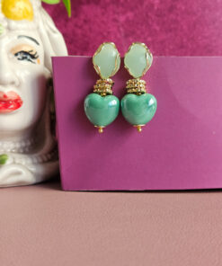 orecchini sugar con cuori in ceramica verde menta e occhio di gatto verde