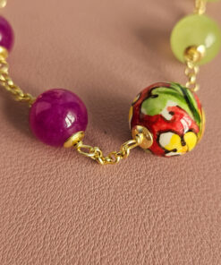 Alternative view of Bracciale a Catena con Giada Colorata e Sfera in Ceramica di Caltagirone
