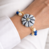 Bracciale a Catena con Agata Blu, Perle e Fiore in Ceramica di Caltagirone