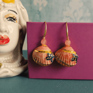 Orecchini Pendenti con Conchiglie in Ceramica di Caltagirone e Agata Rosa