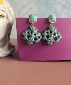 Orecchini siciliani con rami di corallo blu in ceramica di caltagirone e turchese aulite