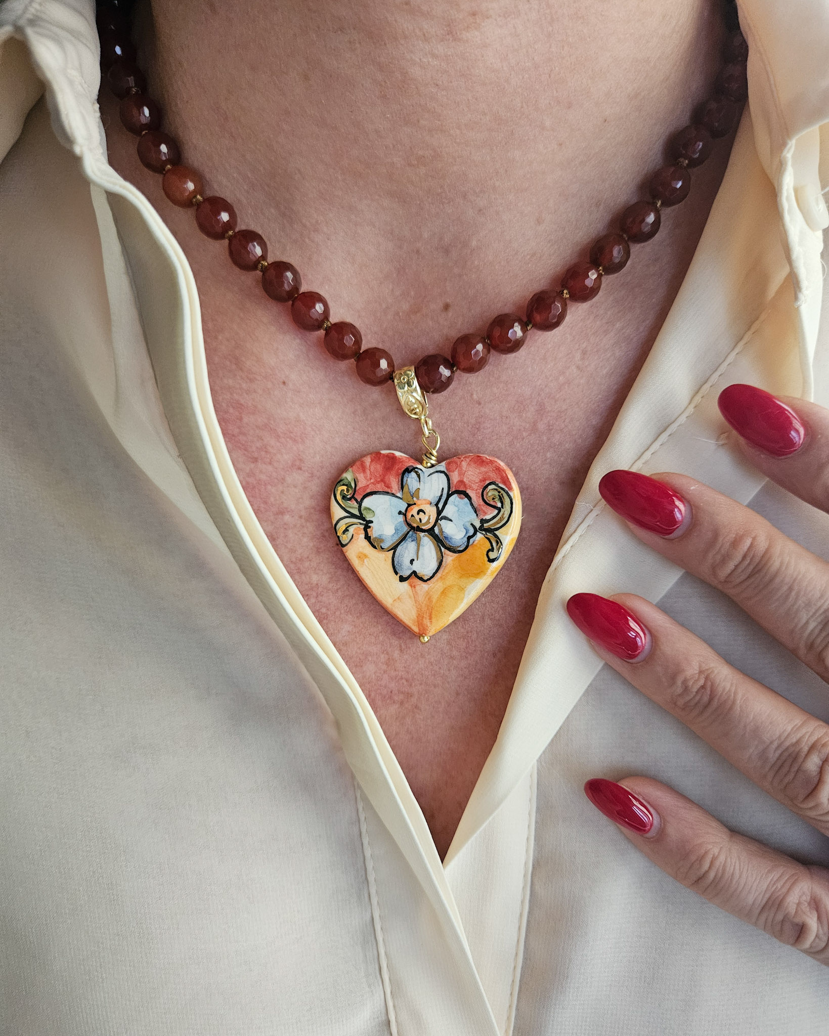 Sicilian Necklace with Carnelian Stones and Sicily Ceramic Heart - Image 6