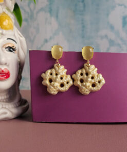 orecchini siciliani con rami di corallo in ceramica gialla e cristalli gialli