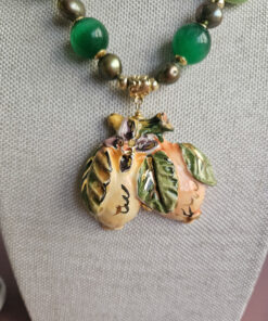 Alternative view of Collana Girocollo con Pietre Verdi e Limoni in Ceramica di Caltagirone