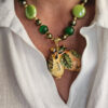 collana girocollo con pietre verdi e limoni in ceramica di caltagirone