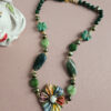 Collana Girocollo con Pietre Verdi e Fiore arcobaleno in Ceramica di Caltagirone