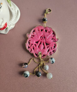 ciondolo giada fucsia e agata del madagascar bianca e nera