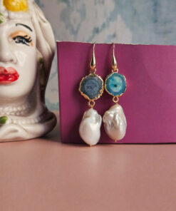 orecchni pendenti con agata druzy naturale verde acqua e perle barocche 3