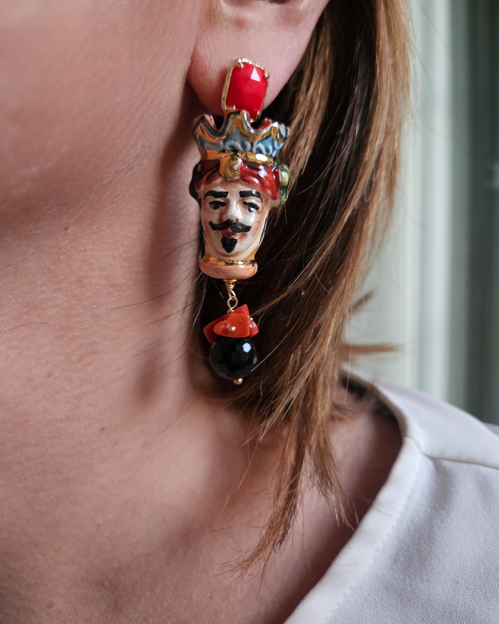 Sicilian Moor Earrings with Red Coral and Black Onyx - Image 3