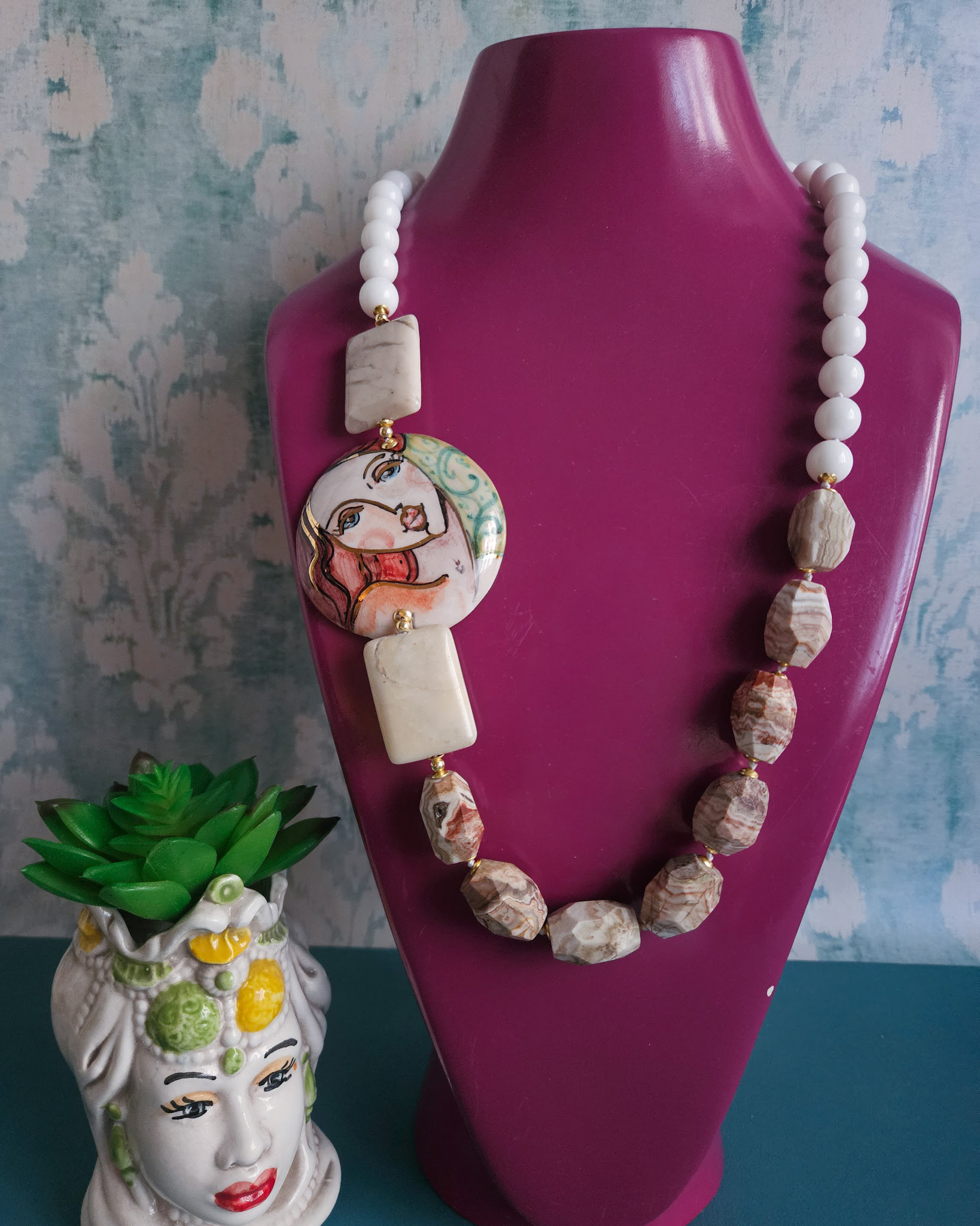 Collana Siciliana con Agata Bianca, Rodocrosite e Ceramica di Caltagirone Dipinta a Mano 2