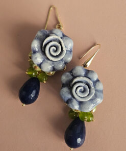 Alternative view of Parure Collana e Orecchini con Fiori in Ceramica di Caltagirone e Pietre Colorate