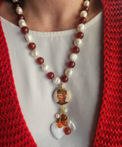 Collana Decollete con Perla, Corniola e Ciondolo in Ceramica di Caltagirone con Sant'Agata