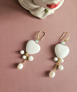 orecchini 2 anime con perle di fiume naturali e cuori in agata bianca e giada verde