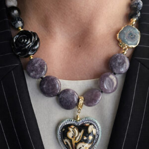 Collana Decollete con Agata Fuoco, Lepidolite e Ceramica di Caltagirone