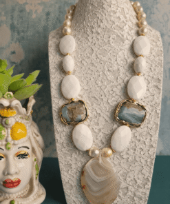 Collana Décolleté con Perle, Agata Bianca e Calcedonio 1