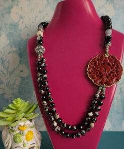 Collana Doppia con Agata del Madagascar Nera e Giada Burma Rosso Porpora