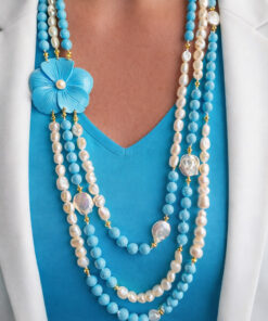 Alternative view of Collana a Tre Fili con Perle di Fiume e Pasta di Turchese