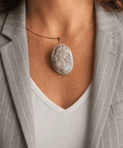Collana Girocollo Rigido con Cammeo Grigio in Ceramica di Caltagirone