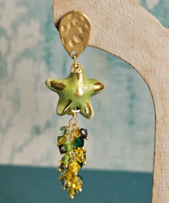 Alternative view of Orecchini Pendenti con Stelle Marine Verdi in Ceramica di Caltagirone Dipinta a Mano e Cristalli Swarovski